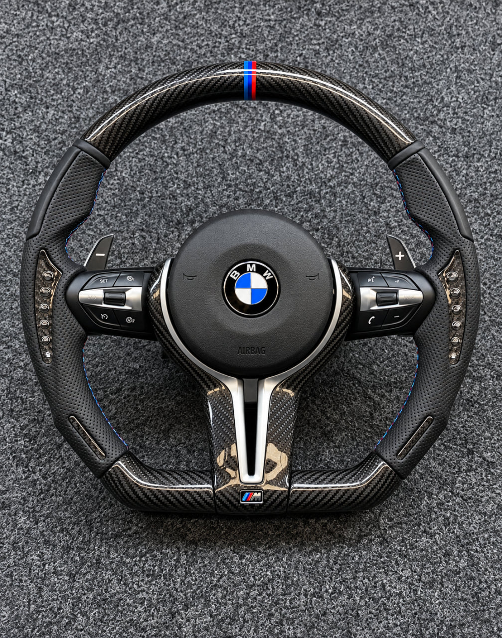 Volante BMW M Performance Carbono Forged - Série E/F